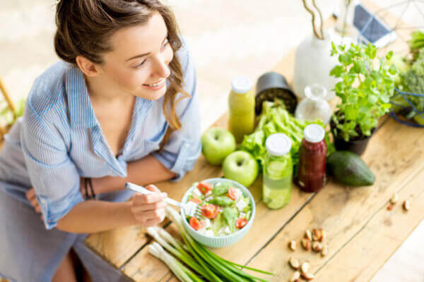 Salat kann mit der richitgen Kombination an Gewürzen sehr gut schmecken. Wir zeigen es Ihnen gerne.